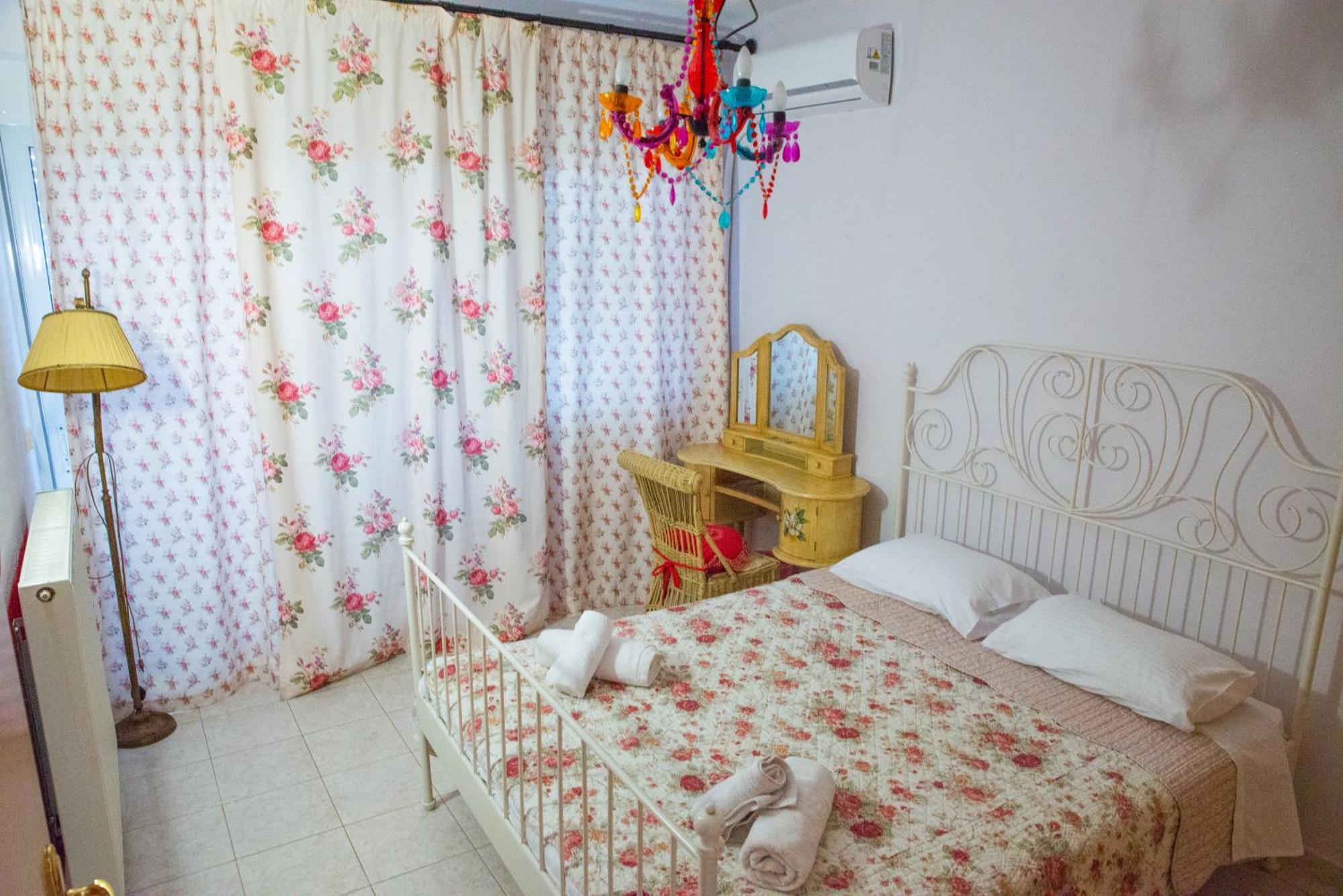 The Early Bird - Cosy 2-Floor House With Garden Villa อเล็กซานโดรโพลิส ภายนอก รูปภาพ
